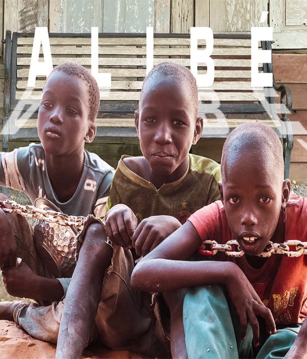 Au cœur du Sénégal, notre agence en web design a entrepris un projet visant à mettre en lumière la réalité difficile des enfants talibés.